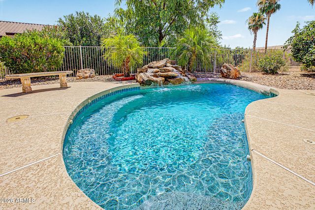 19869 N SHADOW MOUNTAIN Drive, Surprise, AZ 85374