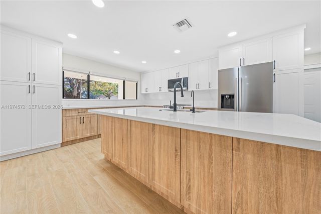 15131 SW 31st Ct, Davie, FL 33331