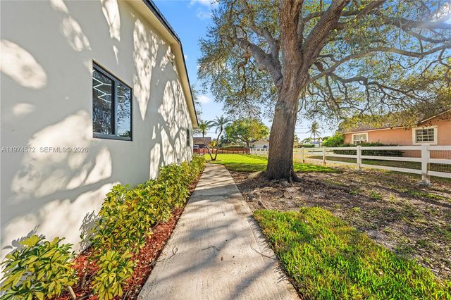 15131 SW 31st Ct, Davie, FL 33331