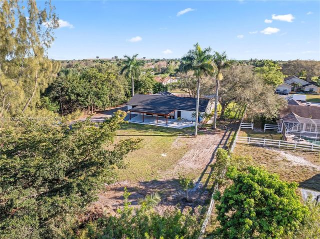 15131 SW 31st Ct, Davie, FL 33331