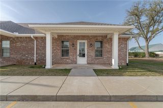 41 CALVERT Drive, Alexandria, LA 71303