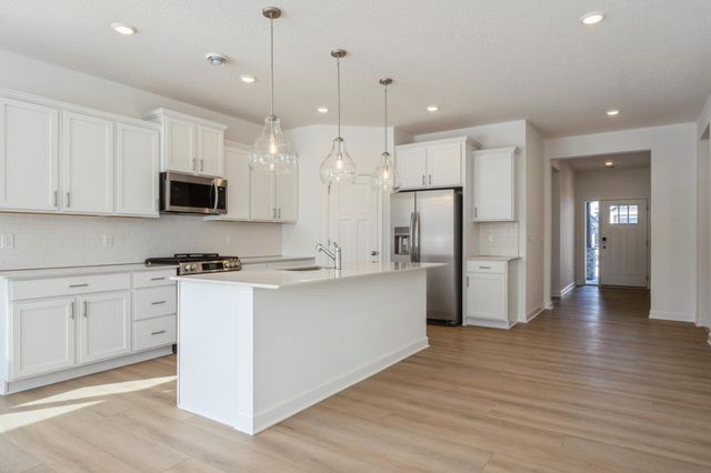 21745 Rose Drive, Farmington, MN 55024