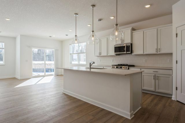21745 Rose Drive, Farmington, MN 55024