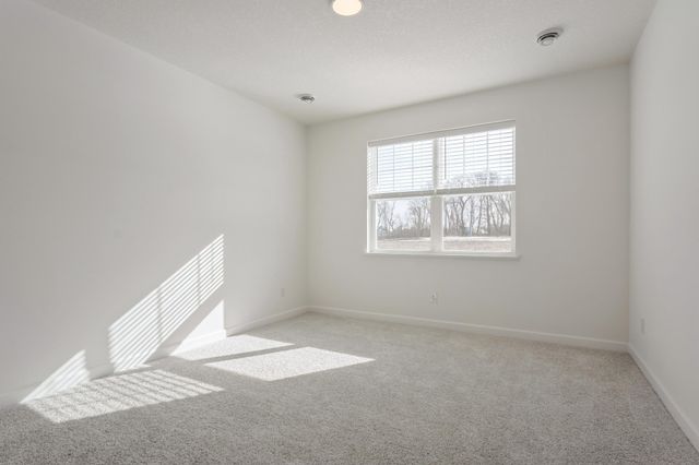 21745 Rose Drive, Farmington, MN 55024