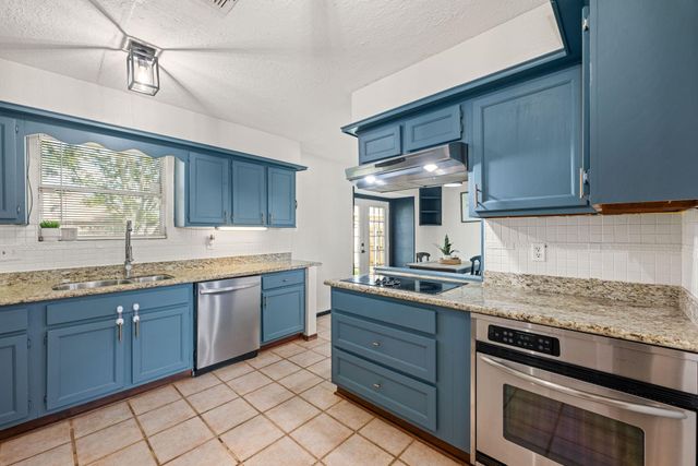 3911 Rushcroft Drive, Houston, TX 77082