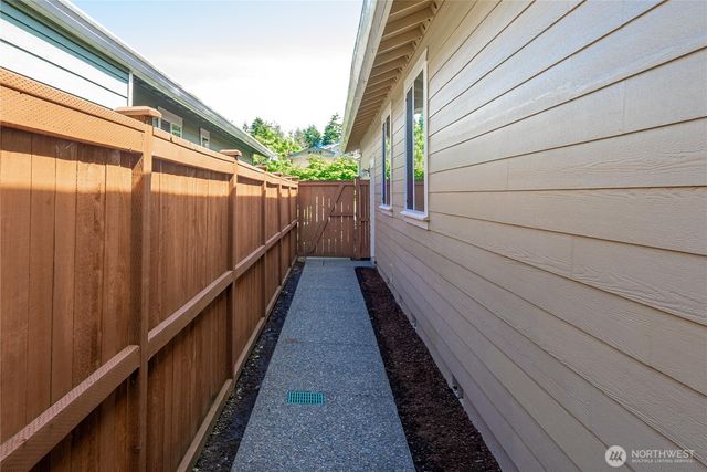 4865 Bend Drive NE, Lacey, WA 98516