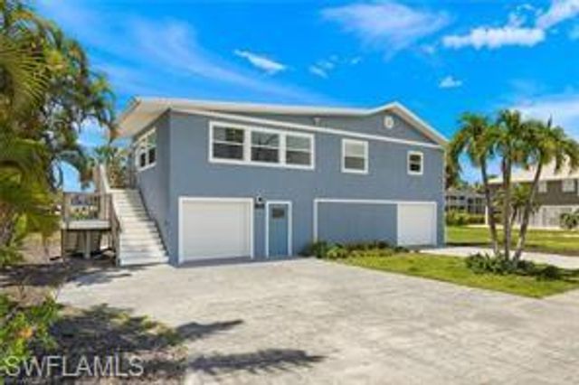 131 Gulf Island DR, Fort Myers Beach, FL 33931