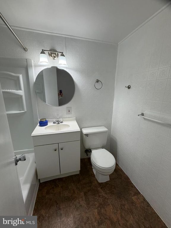 Image 20 of property listing at 11514 BUCKNELL DR #102, Silver Spring, MD 20902