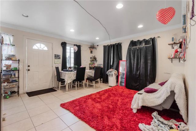 9207 S Central, Los Angeles, CA 90002