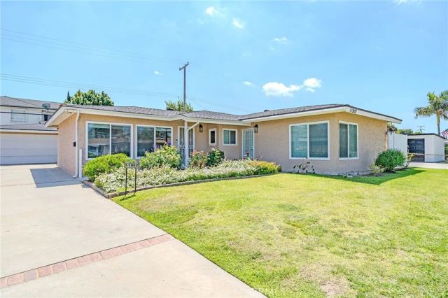11902 206th, Lakewood, CA 90715