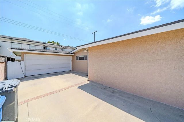 11902 206th, Lakewood, CA 90715