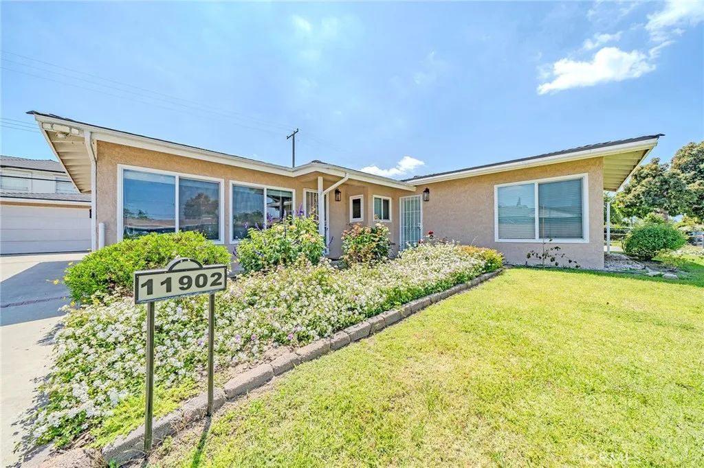 11902 206th, Lakewood, CA 90715