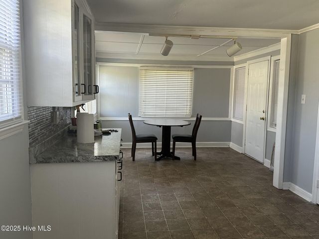 2203 High School Drive, New Bern, NC 28560