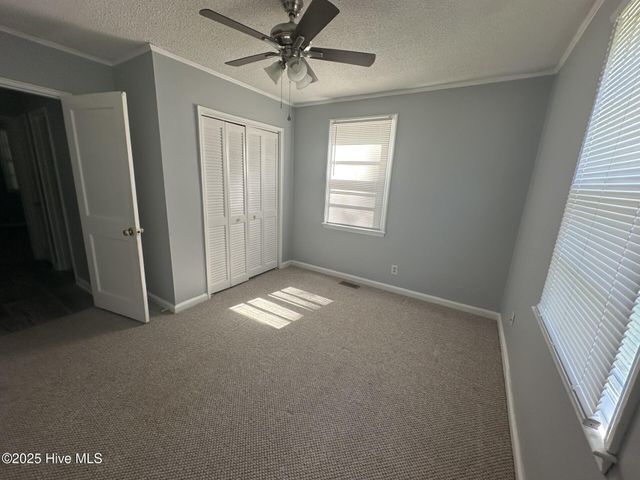 2203 High School Drive, New Bern, NC 28560