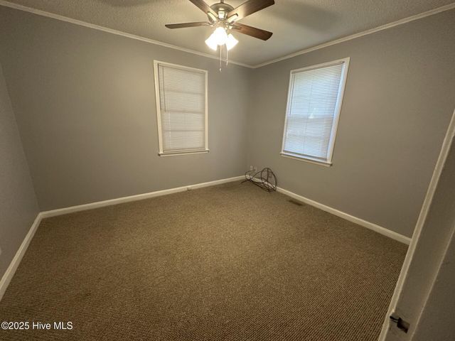 2203 High School Drive, New Bern, NC 28560