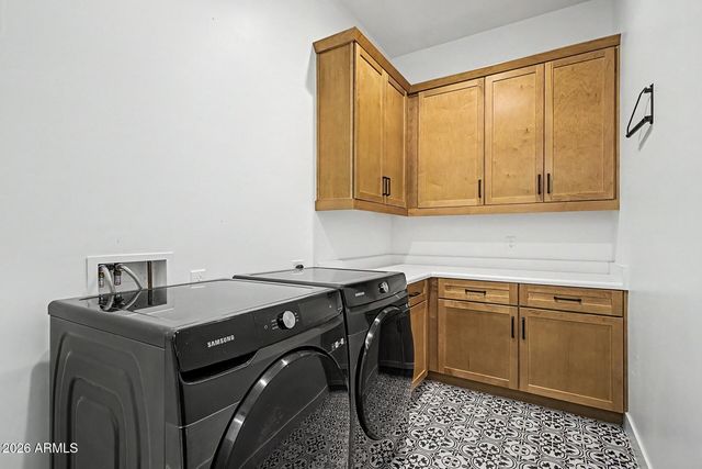 17864 W AMBERWOOD Drive, Goodyear, AZ 85338