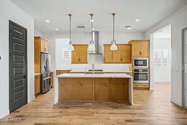 17864 W AMBERWOOD Drive, Goodyear, AZ 85338