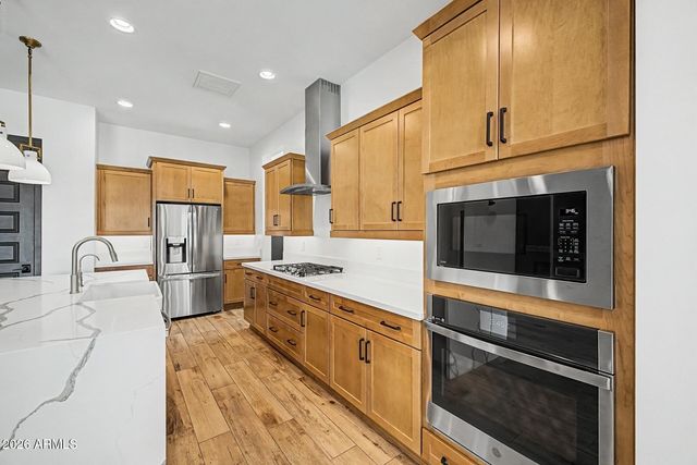 17864 W AMBERWOOD Drive, Goodyear, AZ 85338
