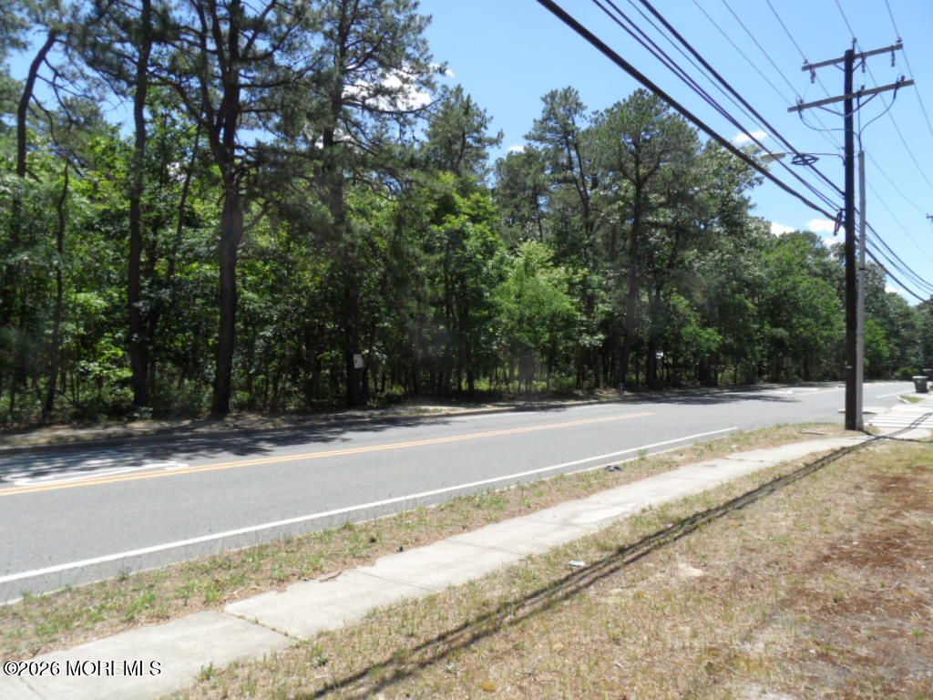 784 Patterson Road, Jackson, NJ 08527