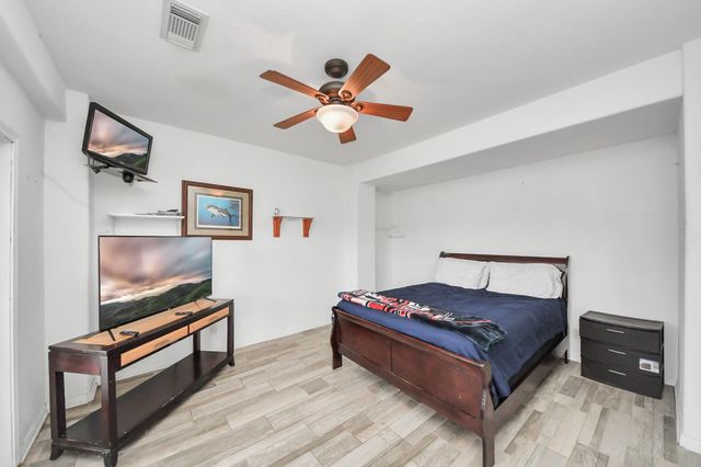 6510 Wig Street, San Leon, TX 77539