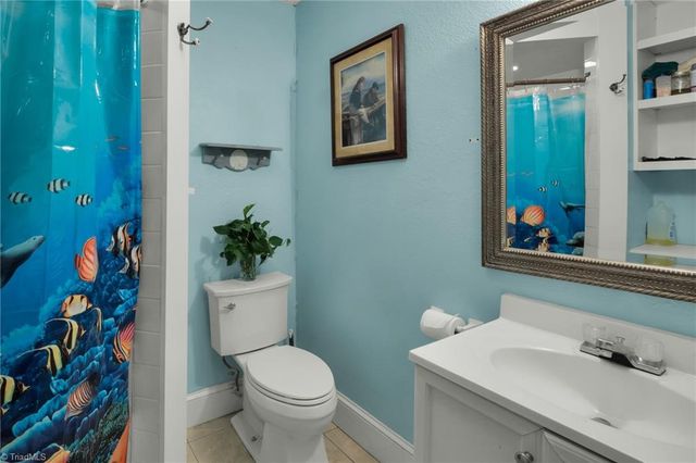 2103 N Thomas Avenue, Newton, NC 28658