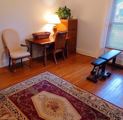 2103 N Thomas Avenue, Newton, NC 28658