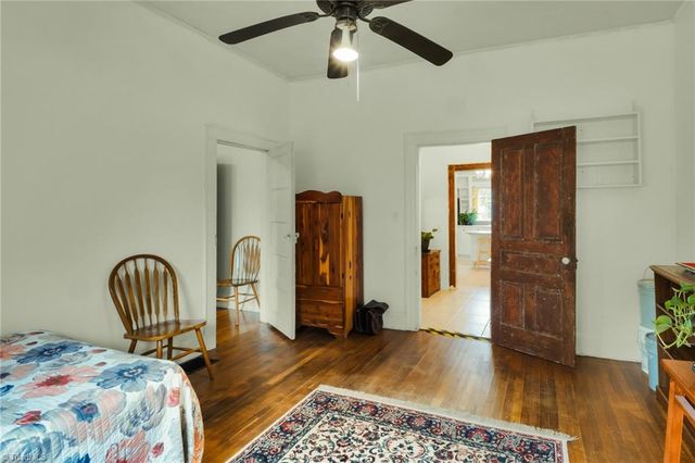 2103 N Thomas Avenue, Newton, NC 28658