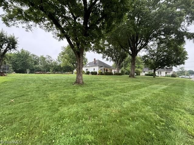 2103 N Thomas Avenue, Newton, NC 28658