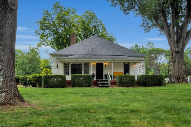 2103 N Thomas Avenue, Newton, NC 28658