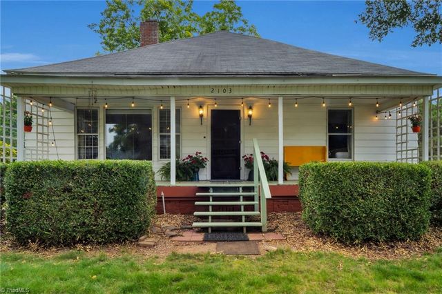 2103 N Thomas Avenue, Newton, NC 28658