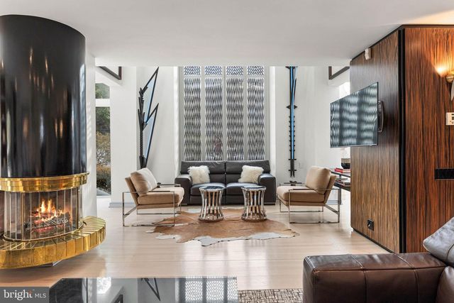 26 OLD GULPH RD, Gladwyne, PA 19035