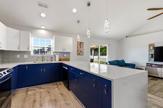218 Oak Landing Dr., Conway, SC 29527