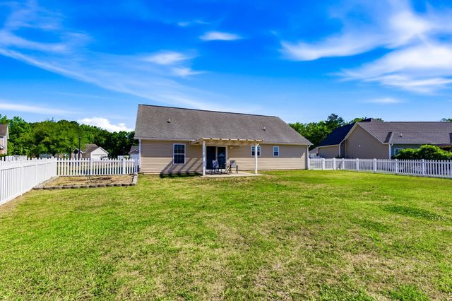 218 Oak Landing Dr., Conway, SC 29527