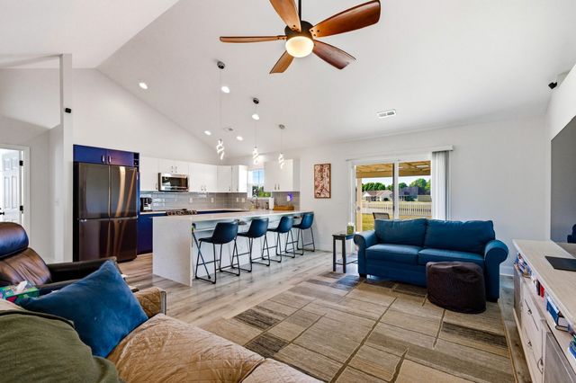 218 Oak Landing Dr., Conway, SC 29527