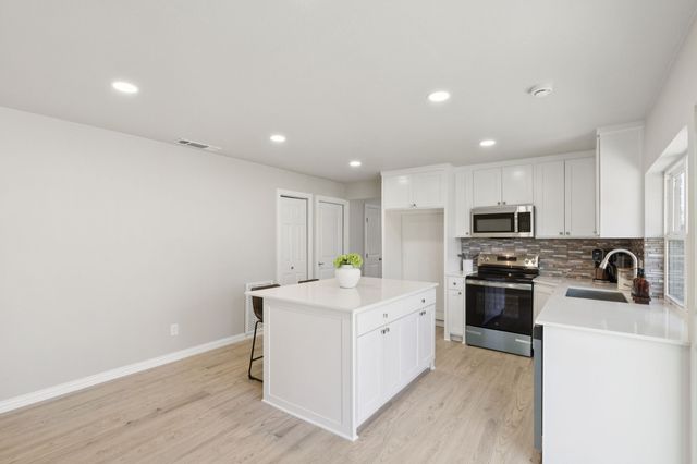 2902 Lancer Lane, Garland, TX 75044