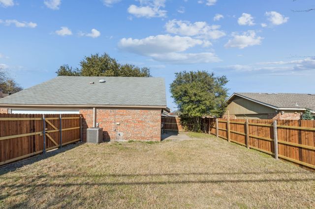 2902 Lancer Lane, Garland, TX 75044