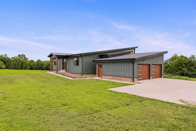 303 S Dry Fork Rd, Gallatin, TN 37066