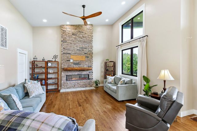 303 S Dry Fork Rd, Gallatin, TN 37066
