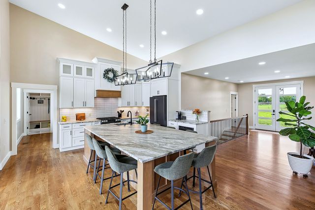 303 S Dry Fork Rd, Gallatin, TN 37066