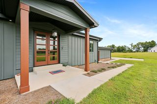 303 S Dry Fork Rd, Gallatin, TN 37066
