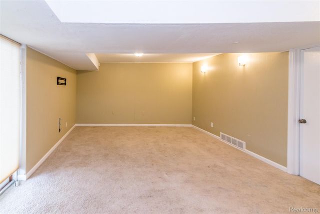 5383 N Henderson Road, Davison, MI 48423