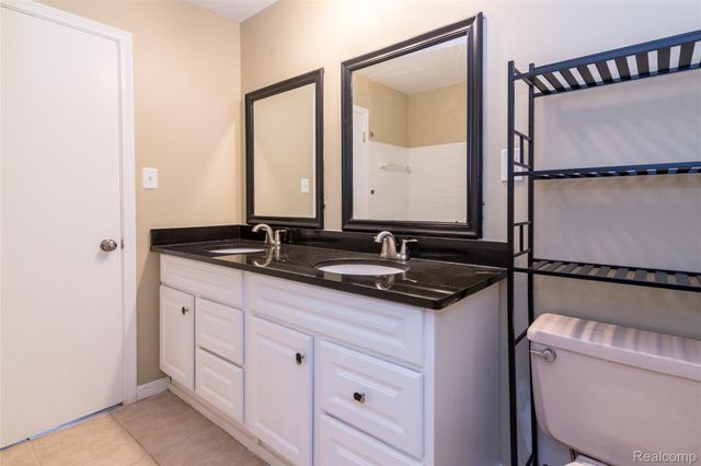 5383 N Henderson Road, Davison, MI 48423