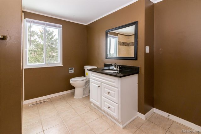 5383 N Henderson Road, Davison, MI 48423