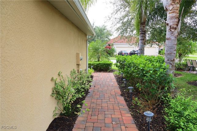 1980 Wellington ST, Naples, FL 34120