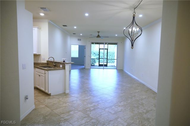 1980 Wellington ST, Naples, FL 34120