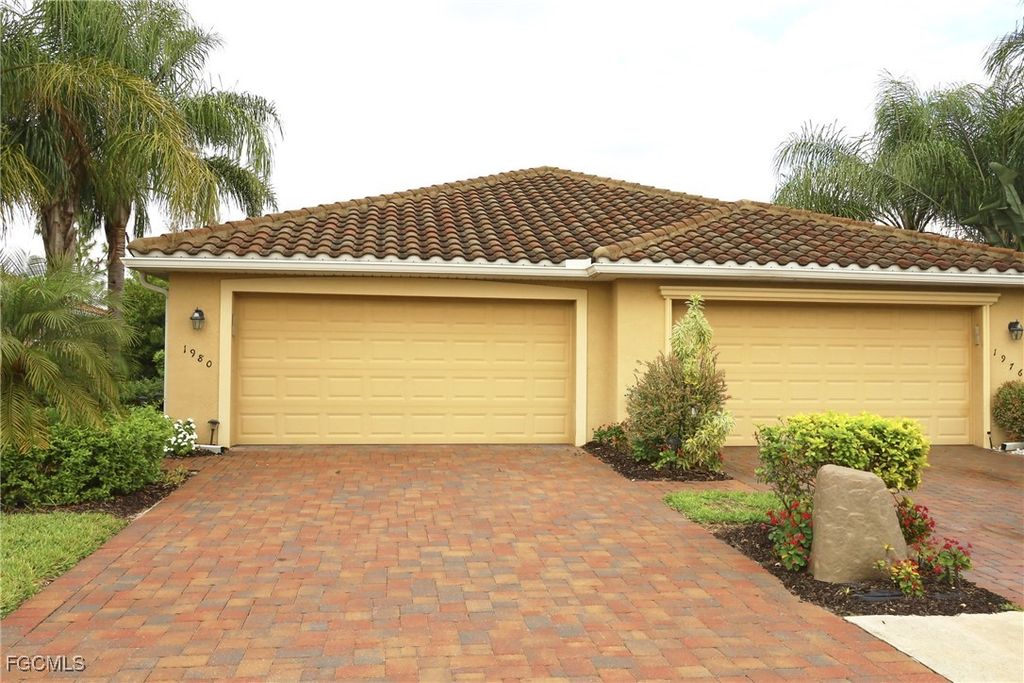 1980 Wellington ST, Naples, FL 34120