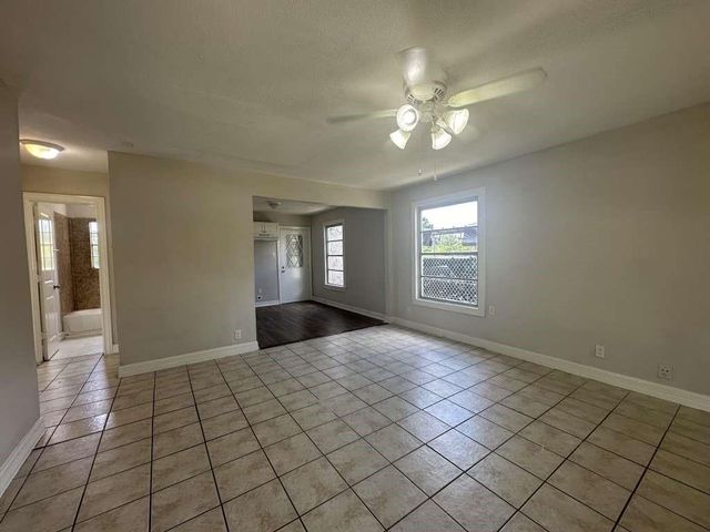 7410 Dallas Street, Houston, TX 77011