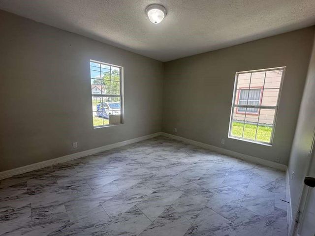 7410 Dallas Street, Houston, TX 77011