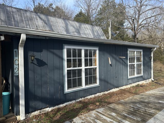 102 Rock Church Cemetery Rd, Charlotte, TN 37036