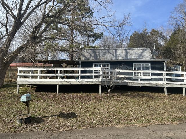 102 Rock Church Cemetery Rd, Charlotte, TN 37036